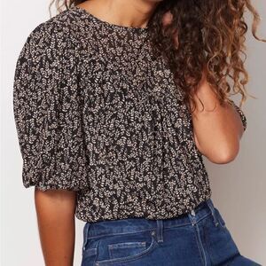 Evereve Black and Cream Blouse